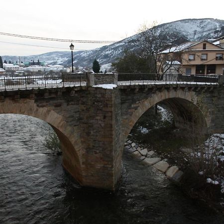 Hostal Restaurante Mendez Villafranca Del Bierzo Eksteriør billede