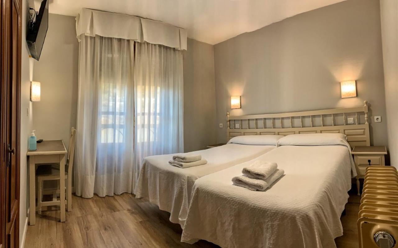 Hostal Restaurante Mendez Villafranca Del Bierzo Eksteriør billede