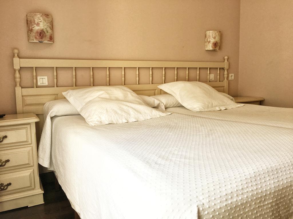 Hostal Restaurante Mendez Villafranca Del Bierzo Eksteriør billede