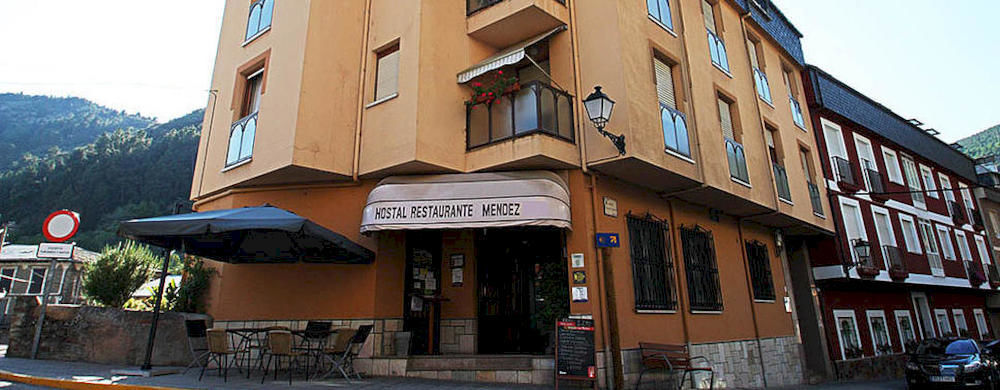 Hostal Restaurante Mendez Villafranca Del Bierzo Eksteriør billede