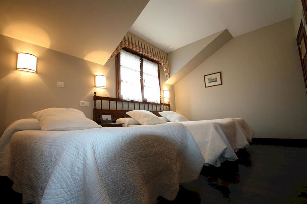 Hostal Restaurante Mendez Villafranca Del Bierzo Eksteriør billede