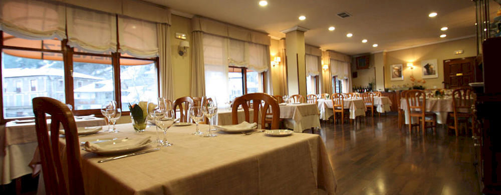 Hostal Restaurante Mendez Villafranca Del Bierzo Eksteriør billede
