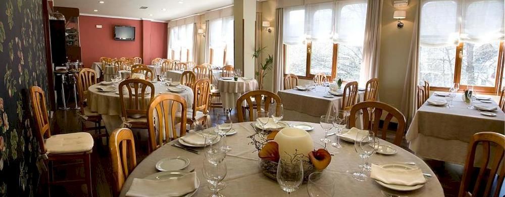 Hostal Restaurante Mendez Villafranca Del Bierzo Eksteriør billede