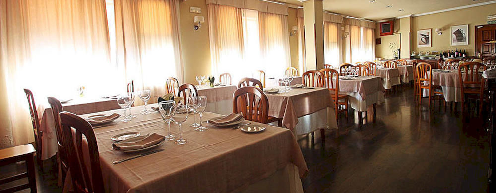 Hostal Restaurante Mendez Villafranca Del Bierzo Eksteriør billede