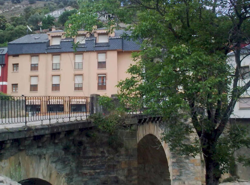 Hostal Restaurante Mendez Villafranca Del Bierzo Eksteriør billede